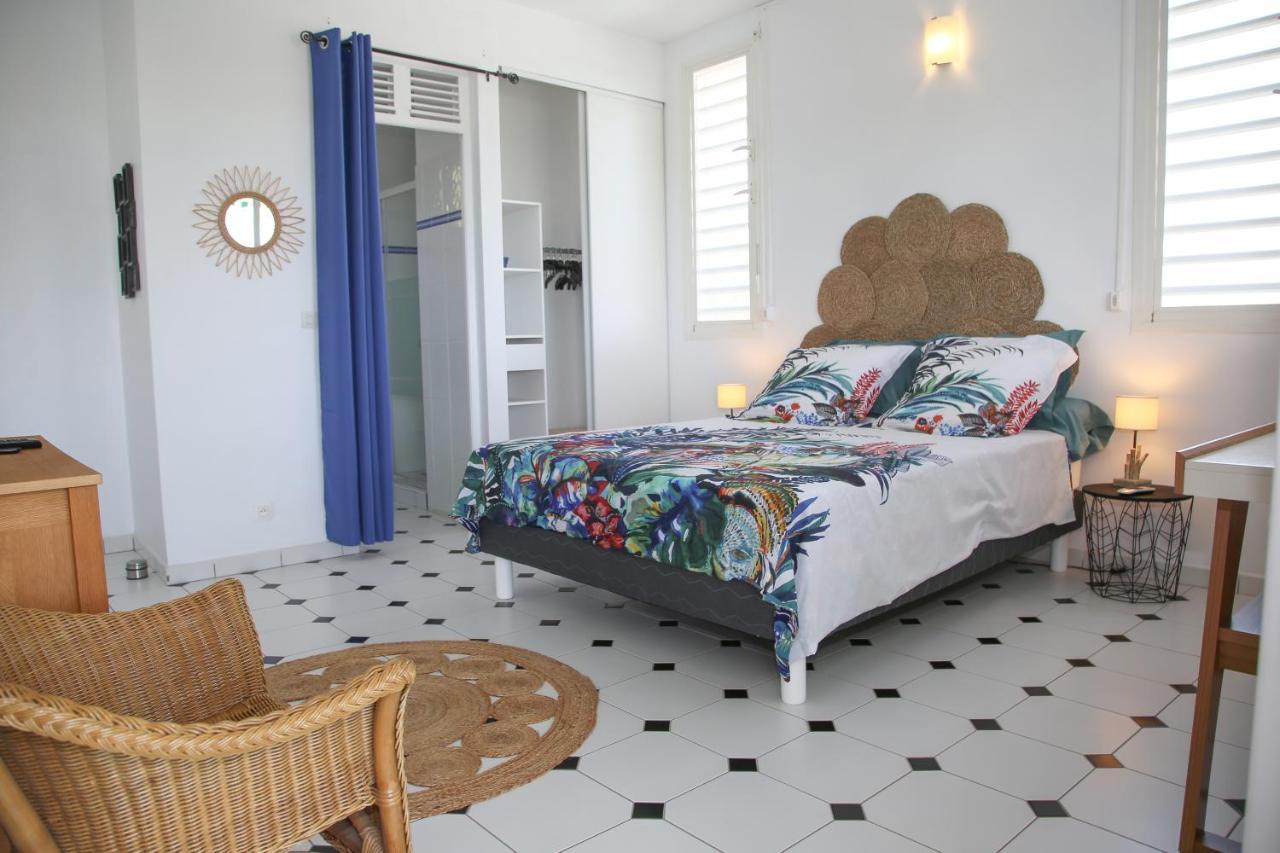 Villa Theo , Chambre D'Hotes , Petit Dejeuner, Table D'Hotes Sainte-Anne  Exterior foto